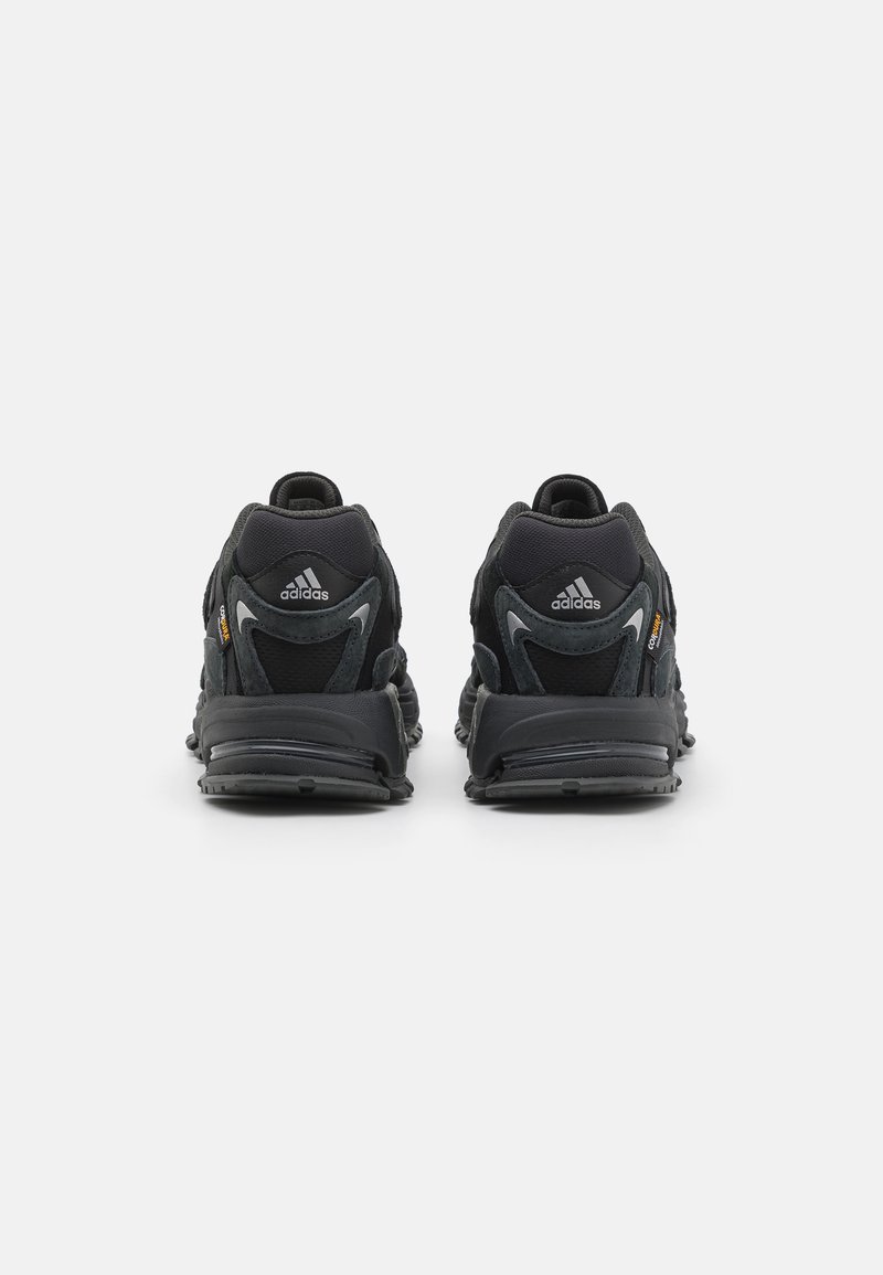 adidas Originals RESPONSE CL TR UNISEX - Trainers - core black/carbon/matte  silver/black - Zalando.co.uk