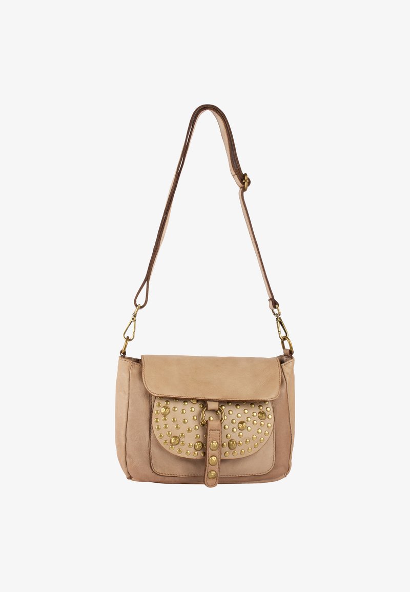 Borsa a tracolla in pelle tan con pattina, caratterizzata da dettagli in metallo dorato e attacco per la tracolla. Texture liscia e forma arrotondata.