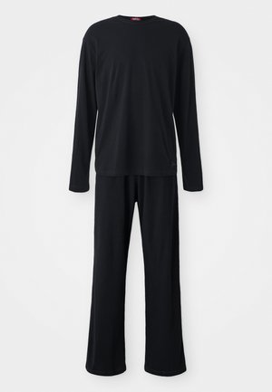 Melna garām piedurknēm krekls un atbilstošas bikses, kas izgatavotas no mīksta, viegla auduma. Komplektam ir apaļa kakla izgriezums un brīva piegriezuma dizains komfortam.