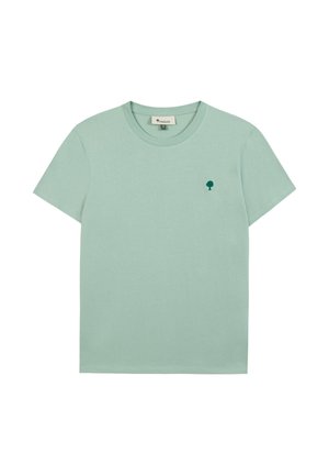 Lichtgroen katoenen T-shirt met korte mouwen, ronde halslijn en een klein donker groen boomlogo op de linkerborst.