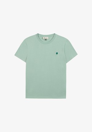 Lichtgroen katoenen T-shirt met korte mouwen, ronde halslijn en een klein donker groen boomlogo op de linkerborst.