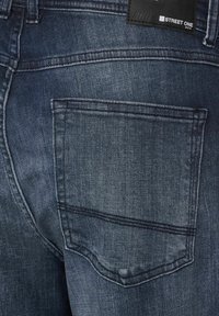 Thumbnail Image 6