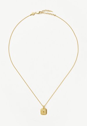 Zlatá náhrdelník má jemný reťazec a štvorcový prívesok so vzorom slnečného žiarenia a gravírovanými detailmi. Nastaviteľná dĺžka s sponou.