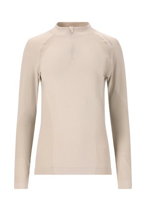 Beige pitkähihaisessa paidassa on mock neck ja neljännesvetoketju. Siinä on teksturoitu raitakuosi ja tiukka istuvuus, ja se on valmistettu kevyestä, hengittävästä materiaalista.
