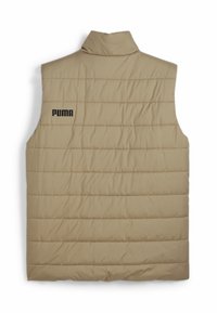 Gilet imbottito beige con colletto alto e cuciture orizzontali. Presenta un logo "PUMA" nero sul lato sinistro. Texture liscia.