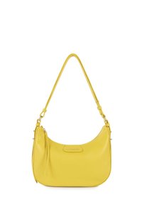 Borsa a spalla in pelle gialla con silhouette curvata, tracolla regolabile, logo in rilievo discreto e chiusura con zip nella parte superiore.