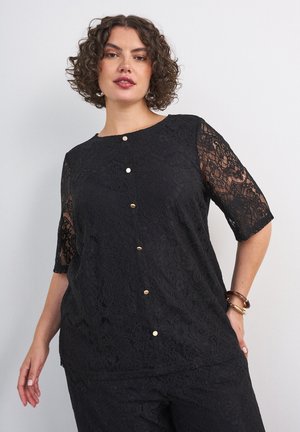 Zizzi, BLUSE AUS SPITZE MIT ZIERKNÖPFEN - Μπλούζα - schwarz