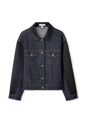 Jeansjacke mit schwarzen Stoffärmel, zwei Fronttaschen, goldfarbenen Knöpfen und einem schwarzen Kragen. Verfügt über eine dunkle Waschung und Kontrastnähte.