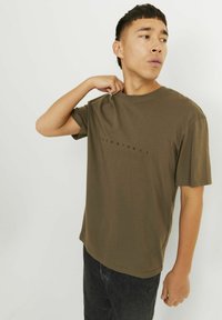 Jack & Jones ESTAR SS NOOS - Majica kratkih rukava s printom - canteen