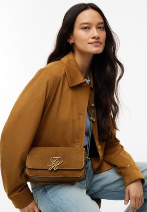Tommy Hilfiger, SCRIPT CROSSOVER - Τσάντα χιαστί - cognac