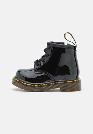 Dr. Martens 1460 - Gležnjače s vezicama - black