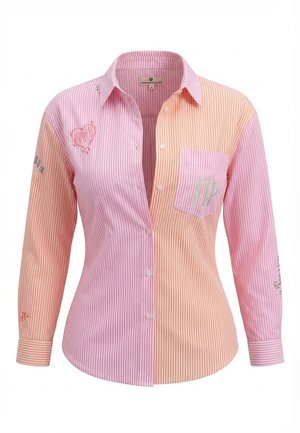 Camisa de manga larga con botones, con rayas verticales en rosa y melocotón, detalle bordado de corazón y bolsillo en el pecho con las iniciales "FTP".