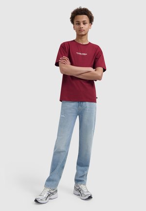 Ballin, LOOSE FIT CREWNECK SS T-SHIRTS - T-shirt print - bordeaux
