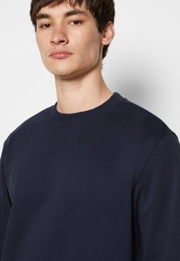 Weekday STANDARD - Camisola - navy