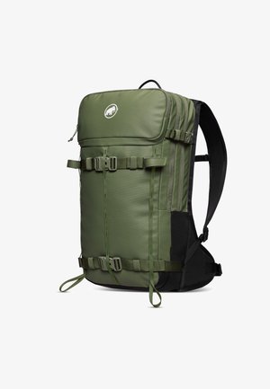 Olivgrüner Rucksack in rechteckiger Form, ausgestattet mit mehreren verstellbaren Riemen, einer glatten Textur und einem Logo auf der Vorderseite.