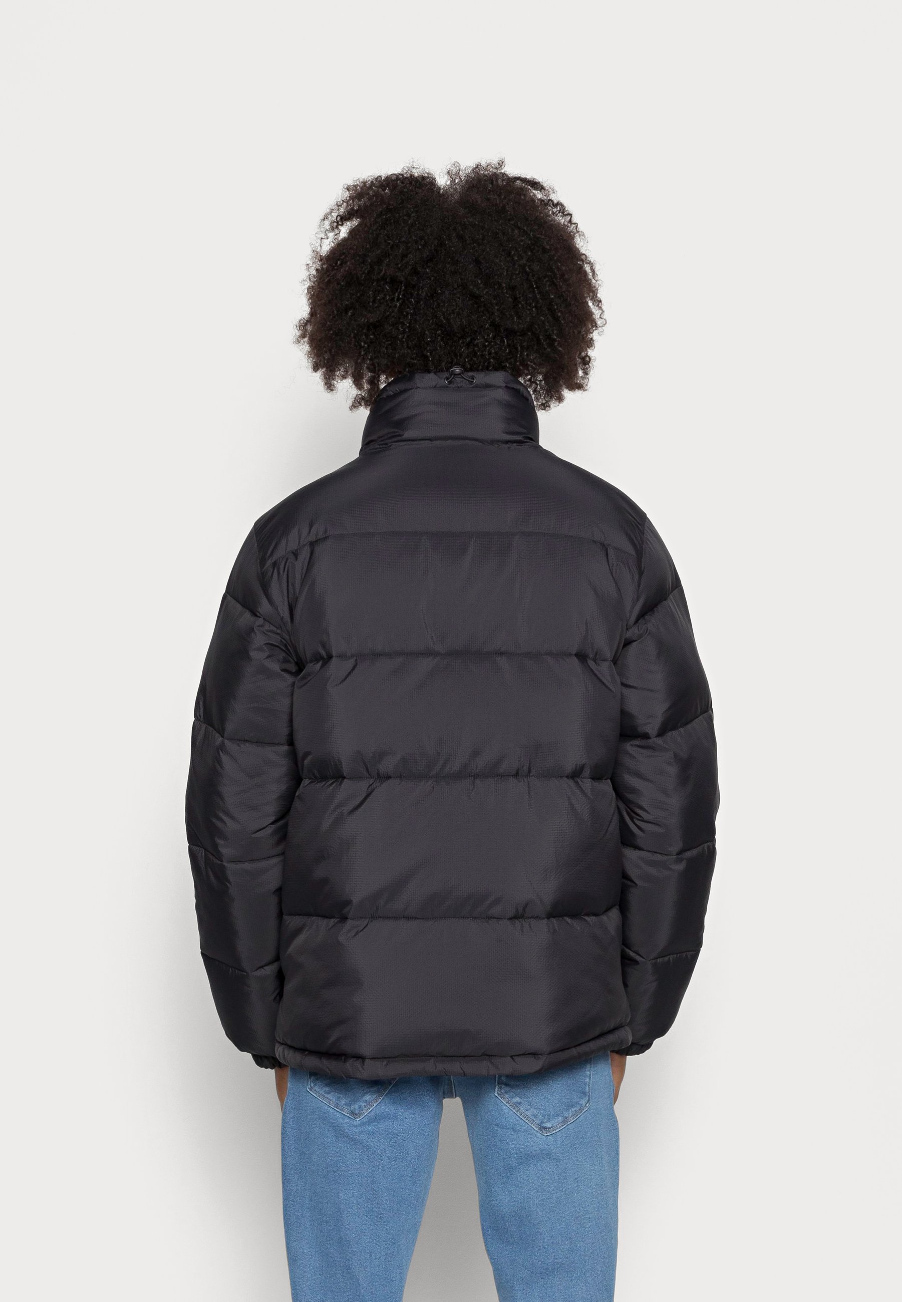 puffer black