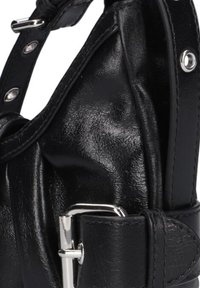 Núnoo PALMA CITY - Schoudertas - black