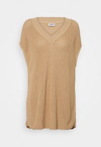Béžový pletený pulovr s výstřihem do V, krátkými rukávy a bočními rozparky, s volným střihem a texturovaným vzorem.