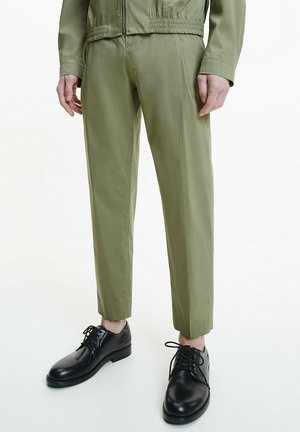 RELAXED STRETCH - Pantaloni - delta green