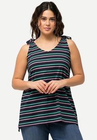 Top senza maniche a righe in navy, con righe verdi, rosa e bianche. Design a V con dettagli a fiocco sugli spallacci. Tessuto morbido.