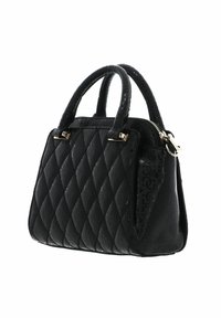 Sac à main noir matelassé avec anses doubles, quincaillerie dorée, motif texturé et fermeture éclair. Poche latérale ajoutant de la fonctionnalité.