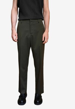 REGULAR FIT  - Ülikonnapüksid - green