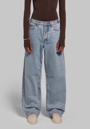 WRSTBHVR, WRSTBHVR PANTS ELLIE V2 JEANS - Jean flare - light blue