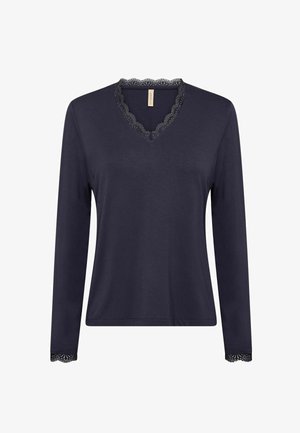Top blu navy a maniche lunghe con scollo a V, rifinito con bordo in pizzo nero smerlato sullo scollo e sui polsini. Tessuto liscio con vestibilità comoda.