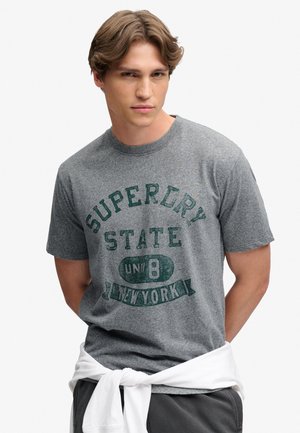 Superdry & Co, - T-shirt z nadrukiem