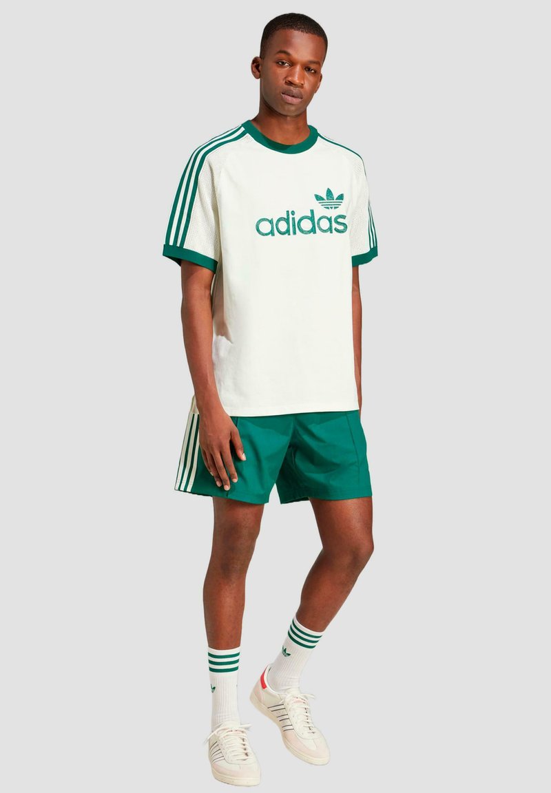 adidas Originals PREM Print T-shirt off white/white Zalando