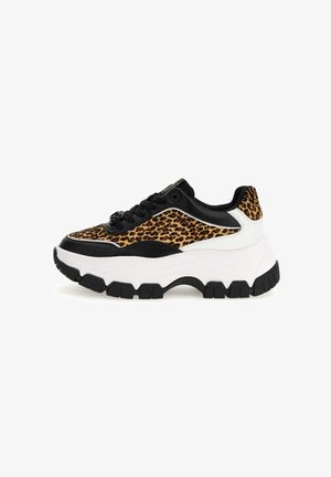 Guess BERRETT - Sneaker low - leopard