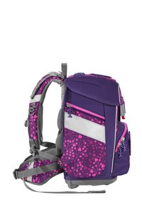 Zaino viola con motivi floreali rosa, spallacci grigi e zip. Presenta tasche laterali e uno schienale imbottito per il comfort.
