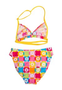 Zestaw bikini z trójkątnym stanikiem z żółtymi wykończeniami i kwiatowym wzorem oraz dopasowanymi majtkami z kolorowym geometrycznym nadrukiem i akcentami kwiatowymi.