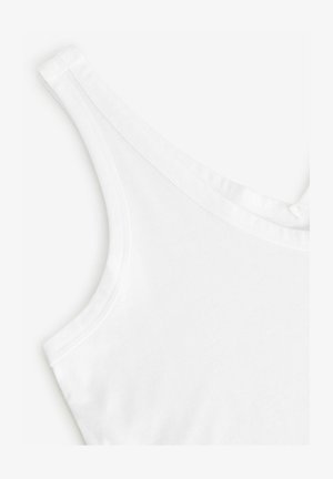 Balta bezpiedurkņu blūze ar gludu, mīkstu tekstūru. Aprīkota ar plānām plecu siksnām un apaļu kakla izgriezumu, izgatavota no viegla kokvilnas materiāla.