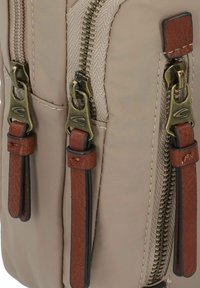 camel active BARI - Bandolera - beige