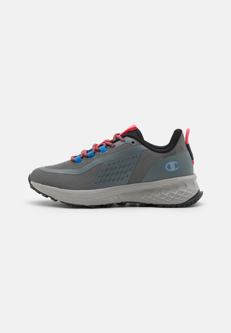 Champion LOW CUT SHOE STREET TREK Trail running shoes grey/coral