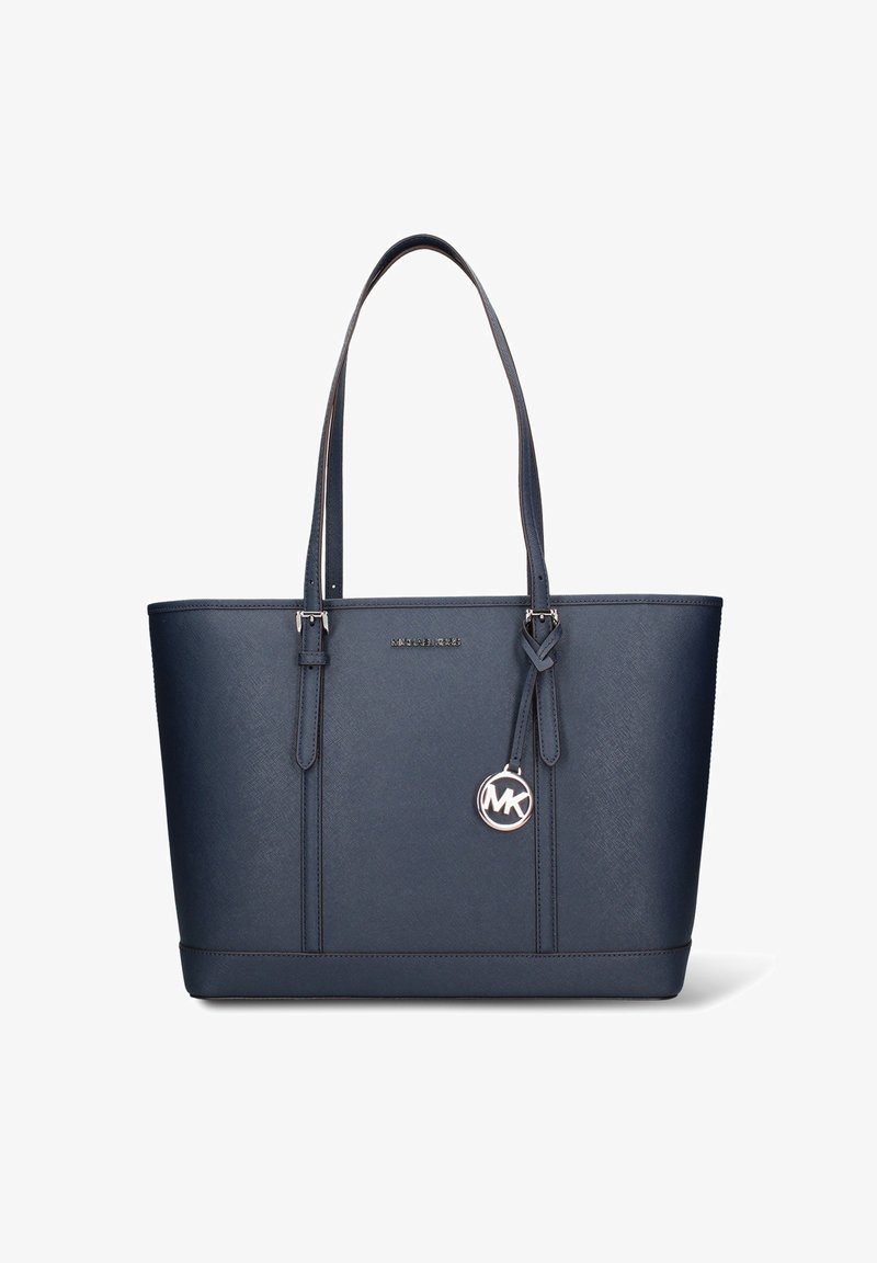 Borsa tote sintetica blu navy con doppi manici, superficie strutturata, charm con logo e cuciture a contrasto sui lati. Forma rettangolare.