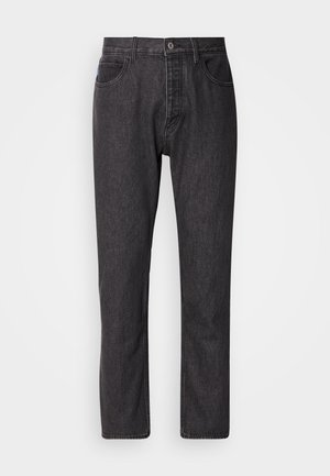 Schwarze Denim-Jeans mit geradem Bein, fünf Taschen und normaler Taille. Mit Kontrastnähten und einem Metallknopfverschluss.