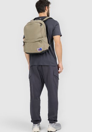 4F, UNISEX, khaki