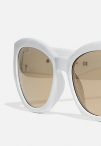 Calvin Klein Jeans Gafas de sol - white