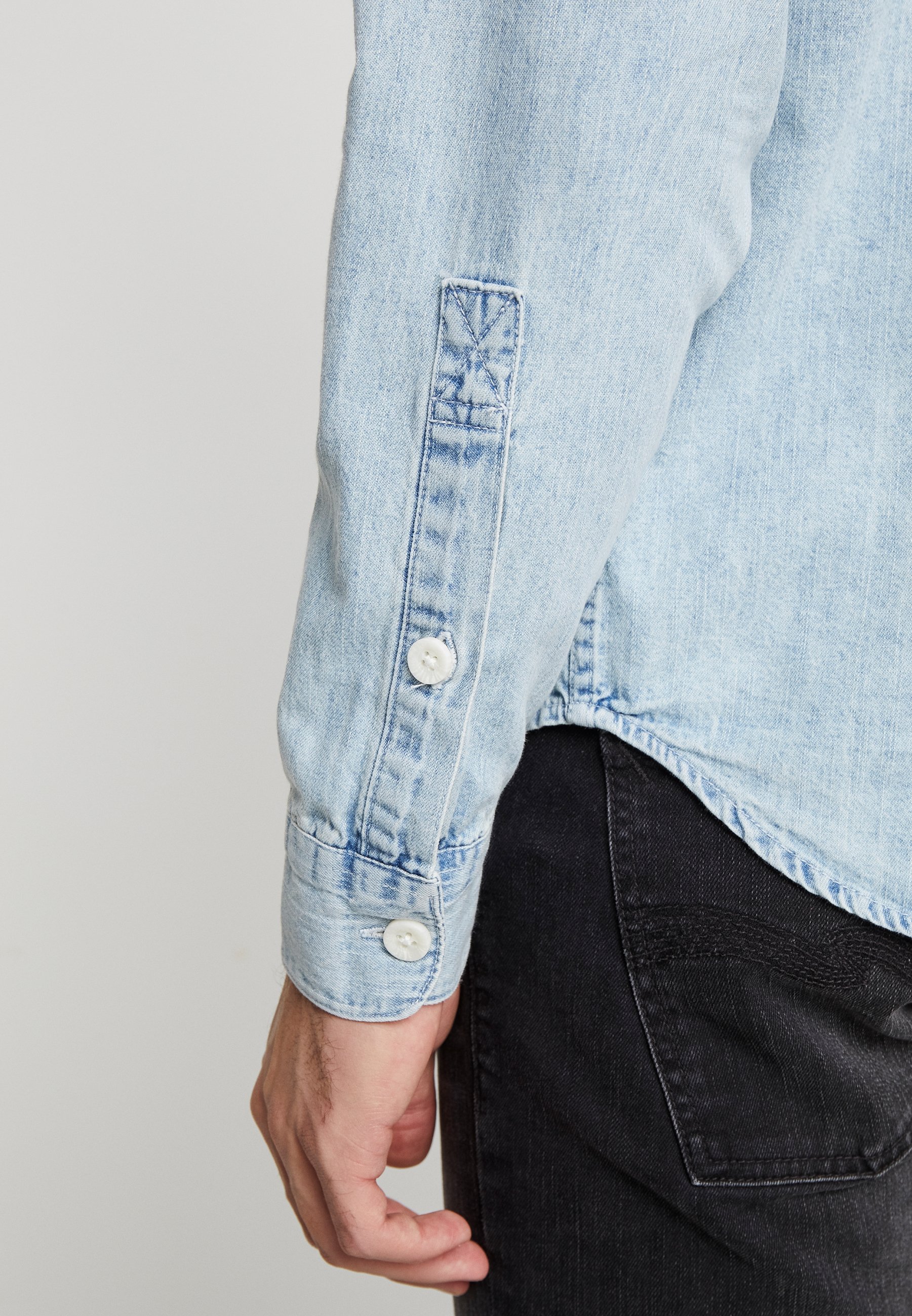 Hollister Co. HOOD Skjorte acid denim Zalando.no Hollister Co. HOOD Skjorte acid denim Zalando.no