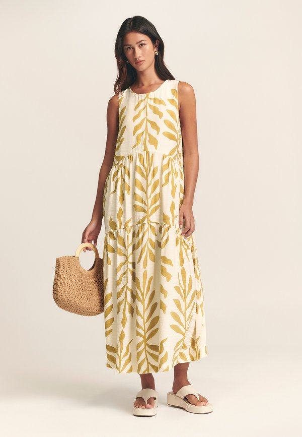 REMI TIERED - Maxikleid - golden leaf