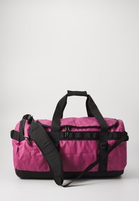 Unselected, cyber berry/black
