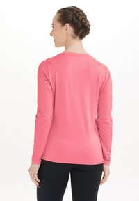 ELITE LAB Pitkähihainen paita -  pitaya pink
