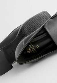 Next FOREVER COMFORT SQUARE TOE LOAFERS.  - REGULAR FIT - Klasické lodičky na opätku - black