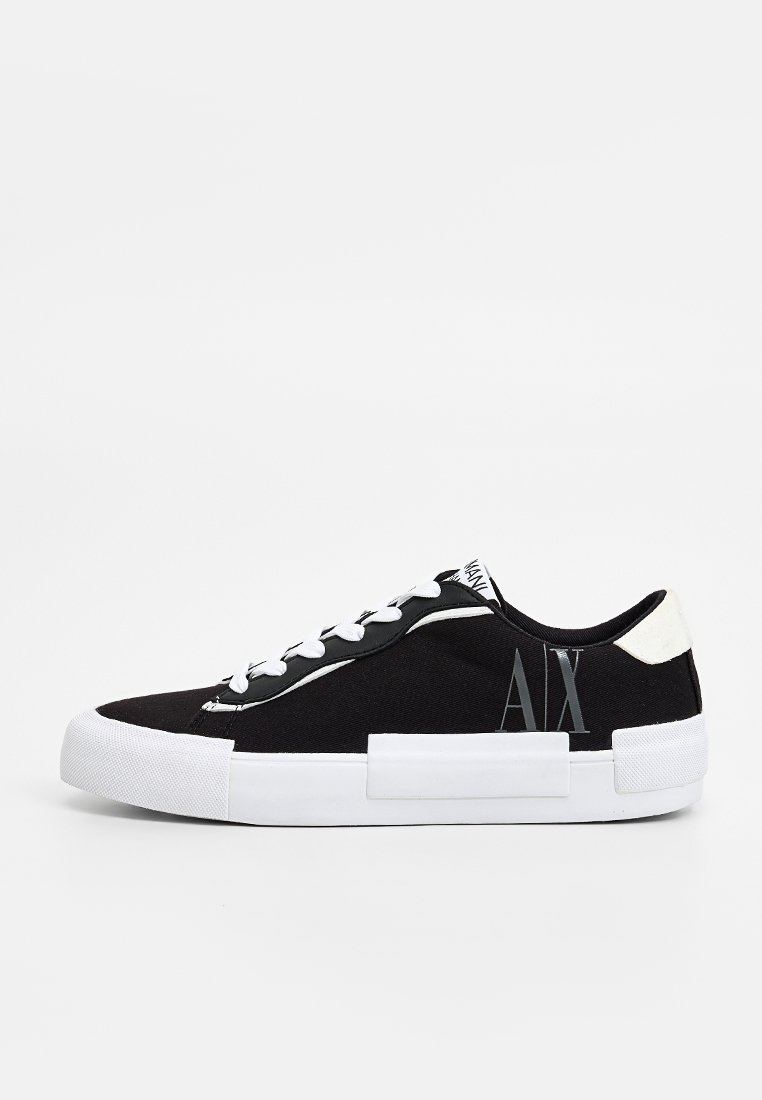 Armani Exchange Sneakers laag zwart Armani Exchange Sneakers laag zwart