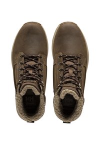 Bruine veterschoenen met een bovenwerk van leer en textuur-mesh, fleece voering en rubberen zolen. Voorzien van verstevigde oogjes en gewatteerde kraag.