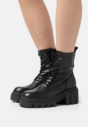 Lace-up ankle boots - black