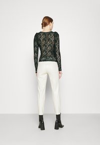 ONLY ONLPOULA - Blusa - scarab