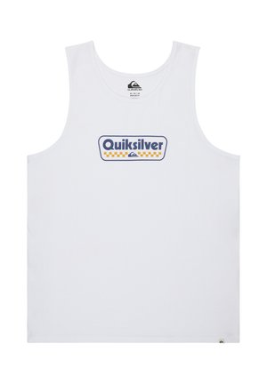 Weißes Baumwoll-Tanktop mit Rundhalsausschnitt. In der Mitte befindet sich ein blau-gelbes "Quiksilver"-Logo. Schlichtes und schmuckloses Design.